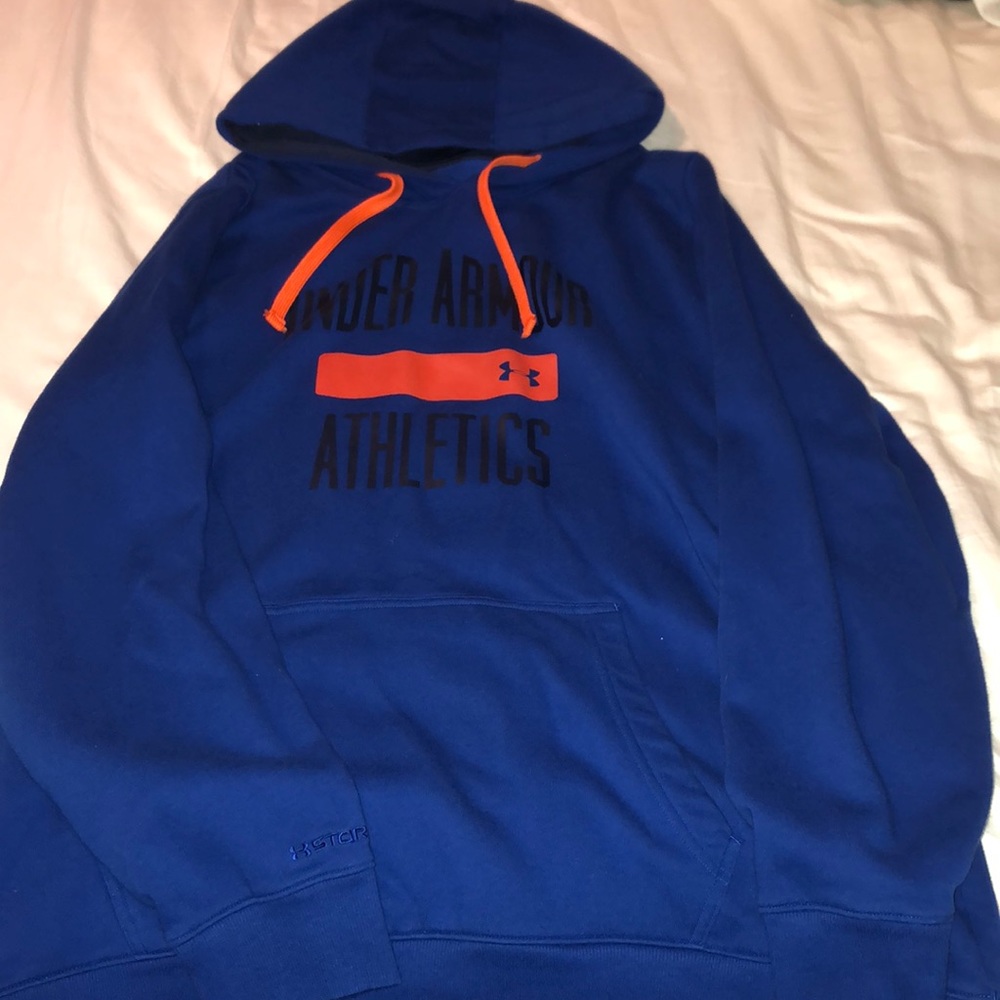 NWOT lightweight Under Armour Hoodie